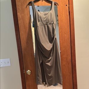 Elegant Green Sleeveless Dress